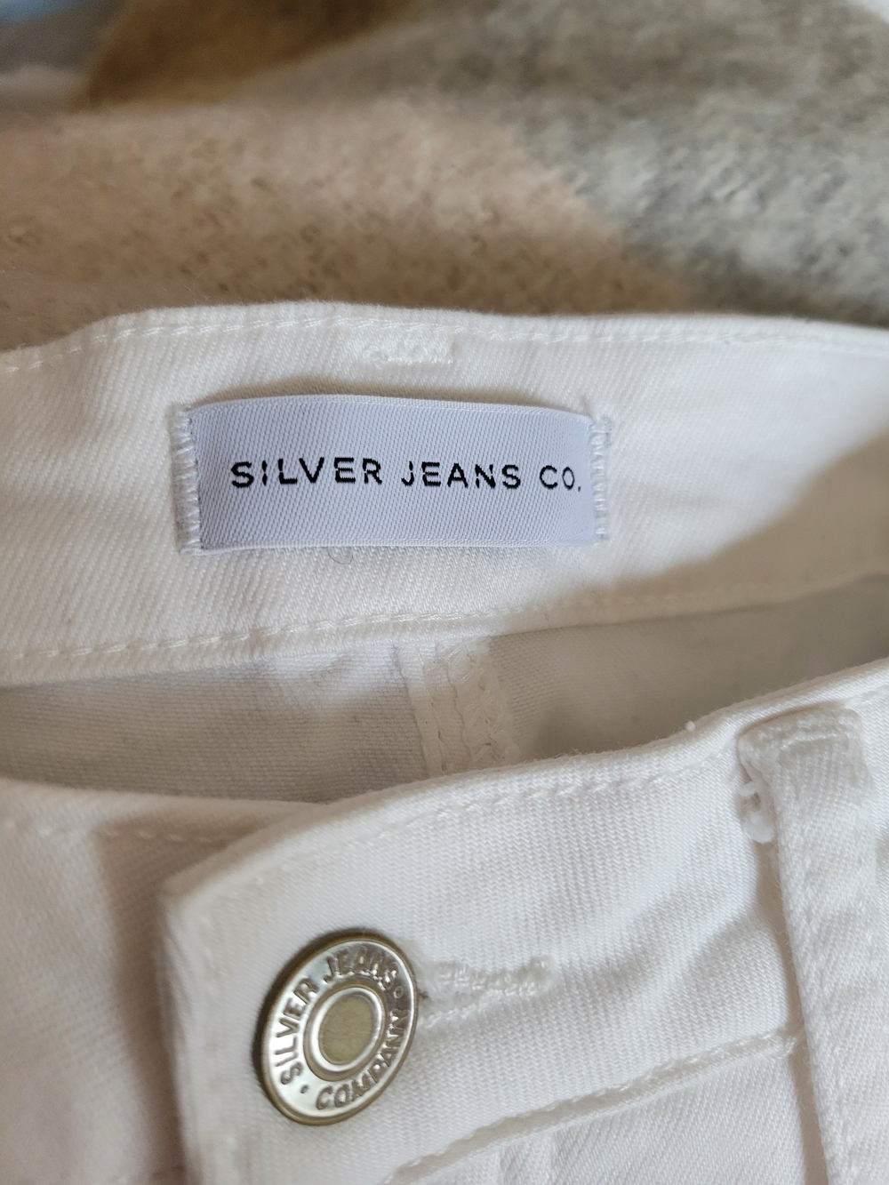 Silver Jeans White Women's Denim Jeans with Branded Button